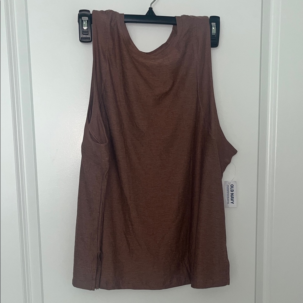 Old Navy Cloud Motion Tank Top